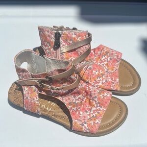 Blowfish Malibu Floral Pink Kids Sandals NWT SIZE 1Y